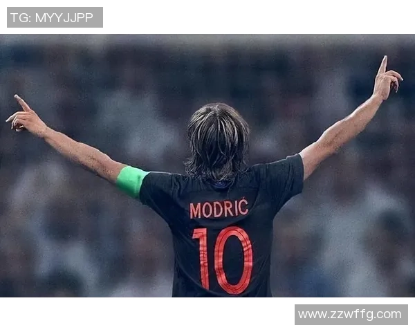 足球明星背后的女人是谁揭秘他们生活中的女神与支撑者 足球明星背后的女人是谁揭秘他们生活中的女神与支撑者